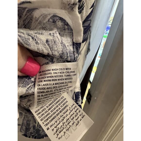 Charter Club Blue White Floral Linen Button Front Top Sz Petite M - Picture 7 of 9